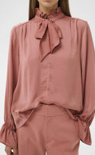 Load image into Gallery viewer, InWear GracieIW Blouse Withered Rose
