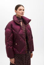 Load image into Gallery viewer, Maggie Metallic Quilted Anorak