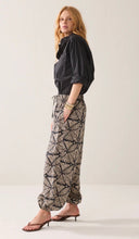 Load image into Gallery viewer, Summum Harem Trousers
