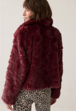 Load image into Gallery viewer, Summum Burgundy Faux Fur