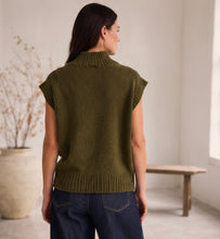 Load image into Gallery viewer, Mary Chunky Diamond Vest