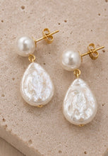 Load image into Gallery viewer, Celine Hammered Pearl Drop Earrings