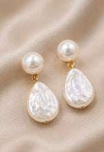 Load image into Gallery viewer, Celine Hammered Pearl Drop Earrings