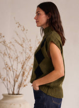 Load image into Gallery viewer, Mary Chunky Diamond Vest