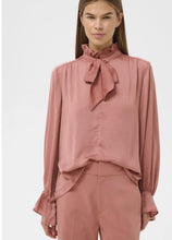 Load image into Gallery viewer, InWear GracieIW Blouse Withered Rose