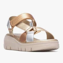 Load image into Gallery viewer, Gold/Silver Sandal