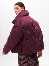 Load image into Gallery viewer, Maggie Metallic Quilted Anorak