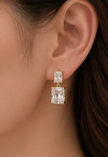 Load image into Gallery viewer, Celine Crystal Drop Earring