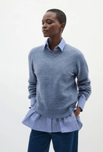 Load image into Gallery viewer, InWear Guni V Neck Wild Wind