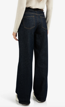 Load image into Gallery viewer, Yasmine Losse fit Denim rolled hem