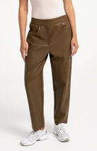 Load image into Gallery viewer, Faux leather carrot fit trousers