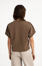 Load image into Gallery viewer, Sleeveless sweatshirt with pleated shoulder detail