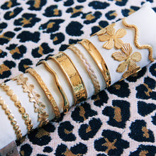 Load image into Gallery viewer, Bangle wave small - gold
