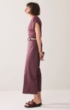 Load image into Gallery viewer, Summum Trousers Deep Fig
