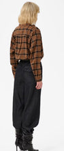 Load image into Gallery viewer, MEW Kendel Barrel Jean
