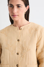 Load image into Gallery viewer, Mus Altan Jacket in Gold
