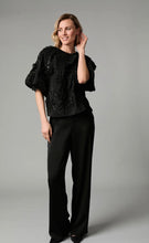 Load image into Gallery viewer, Fee G Renee Top 3D Black
