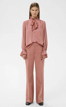 Load image into Gallery viewer, InWear GracieIW  Blouse Withered Rose
