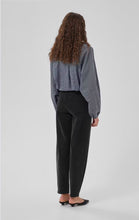 Load image into Gallery viewer, MEW Baloo Dark Grey Barrel Jeans
