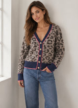 Load image into Gallery viewer, Annie Contrast Print Cardi Navy
