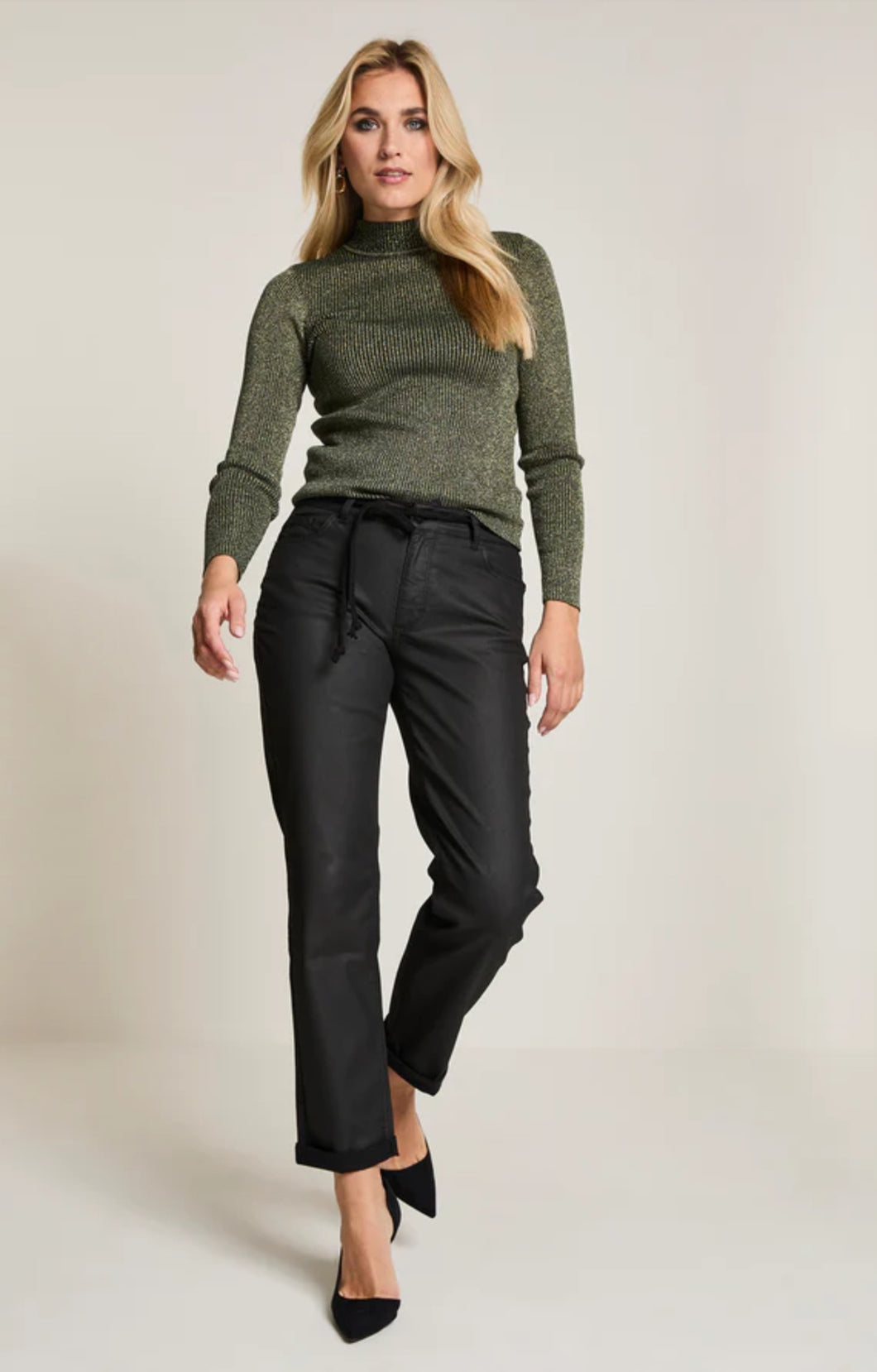 Para Mi Bobby Coated Black Jean