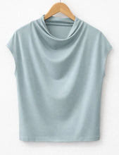 Load image into Gallery viewer, Feria FS056-2 Blouse
