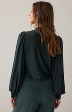 Load image into Gallery viewer, Summum Lurex top with bow
