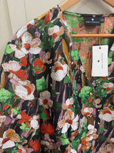 Load image into Gallery viewer, Emily Kiki Green Flash Jacket
