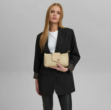 Load image into Gallery viewer, Depeche 16542 Clutch Soft Sand
