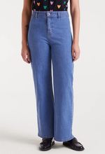 Load image into Gallery viewer, Clara Heart Jeans
