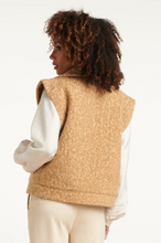Load image into Gallery viewer, Sadie 25551 CAMEL GILET
