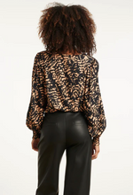 Load image into Gallery viewer, Sadie 25693 Top
