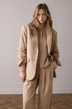 Load image into Gallery viewer, Summum Viscose Blazer

