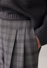 Load image into Gallery viewer, Summum Check Trousers
