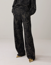 Load image into Gallery viewer, Summum Foam Jaquard Trousers
