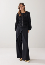 Load image into Gallery viewer, Summum Fluffy Flower Jacket
