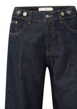 Load image into Gallery viewer, Yasmine Losse fit Denim rolled hem
