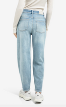Load image into Gallery viewer, Yaya High Waist Jeans
