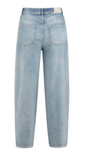 Load image into Gallery viewer, Yaya High Waist Jeans
