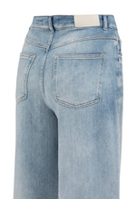 Load image into Gallery viewer, Yaya High Waist Jeans
