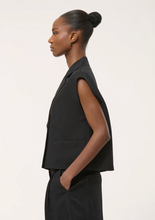 Load image into Gallery viewer, Humility Loric Sleeveless Jacket - Black

