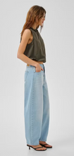 Load image into Gallery viewer, MEW Lucy Loose Barrel Jean
