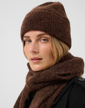 Load image into Gallery viewer, Part Two SveaPW Scarf
