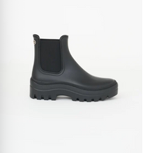 Load image into Gallery viewer, Tanta Prahara Black Boot
