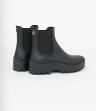 Load image into Gallery viewer, Tanta Prahara Black Boot
