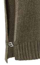 Load image into Gallery viewer, Yasmine Ribbed sleeveless sweater with side buckles
