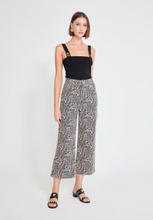 Load image into Gallery viewer, Maggie B/W Twill Trouser
