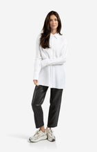 Load image into Gallery viewer, Faux leather trousers with seam details
